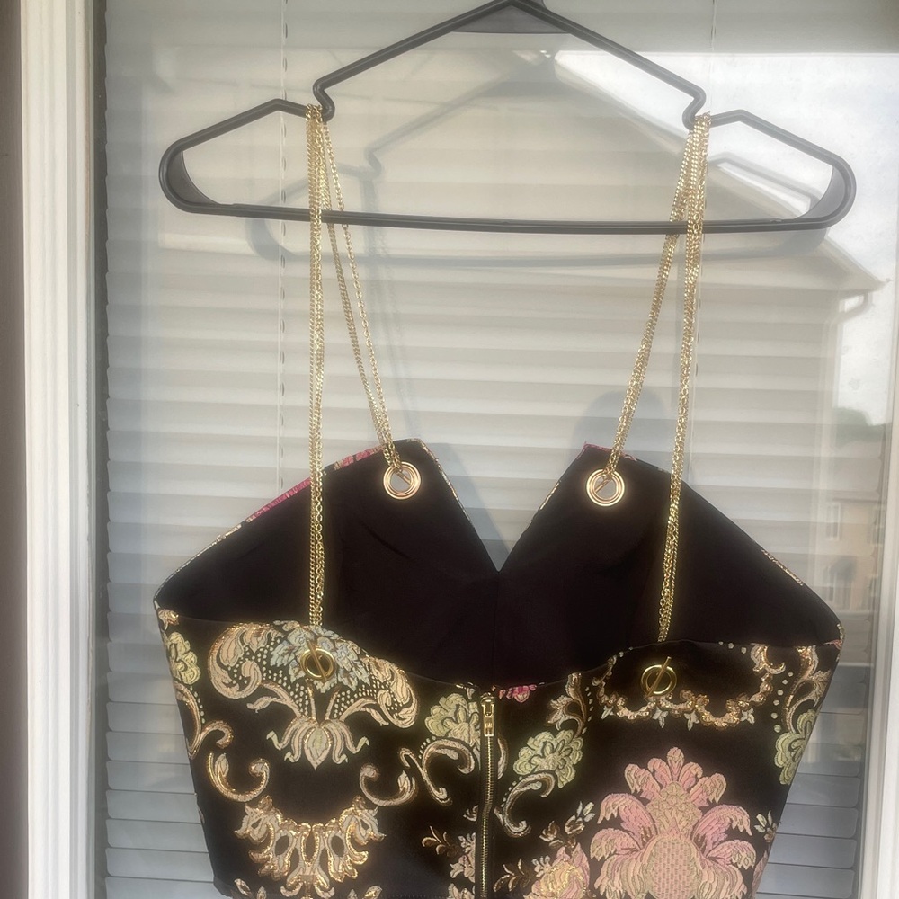 Blithe La Floral Embroidered Tapestry Top with gold chain straps-L - Picture 7 of 11